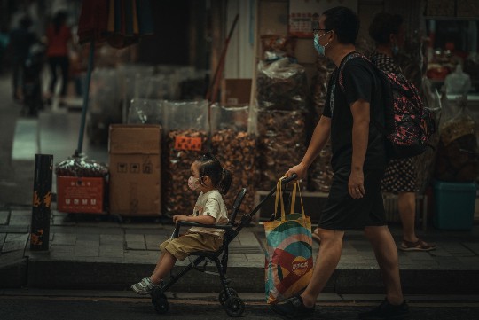 看日出时的幽默笑料，让晨光更加明媚